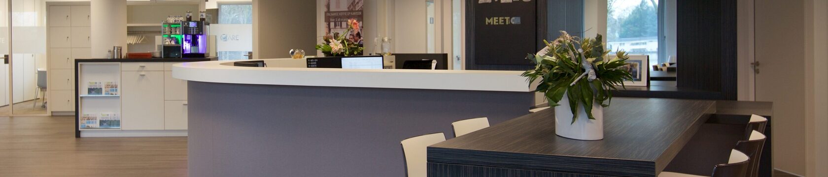 De receptie van de Meet and C gebouwen